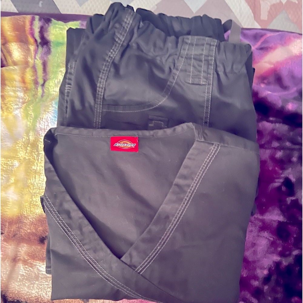 Dickies black scrubs top and bottom
